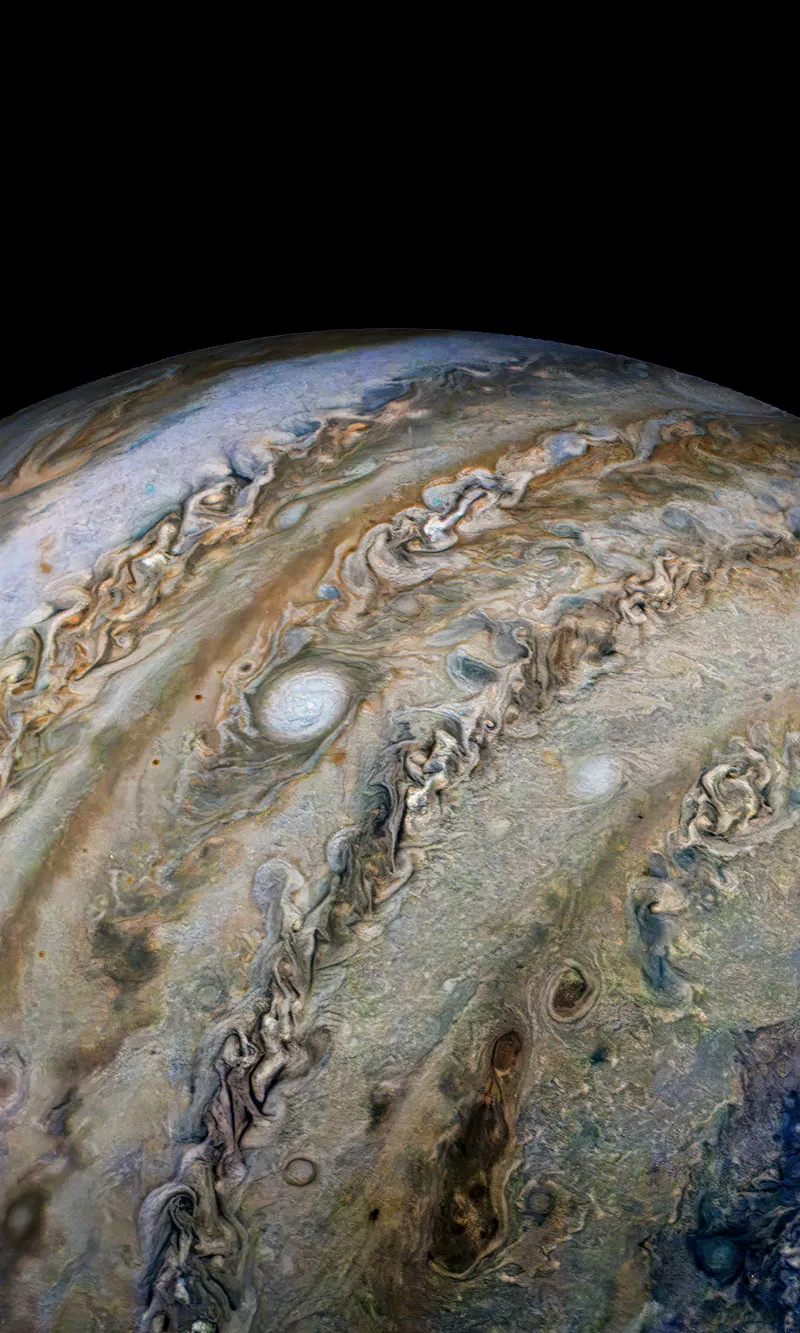 Juno fängt Mondschatten auf Jupiter ein